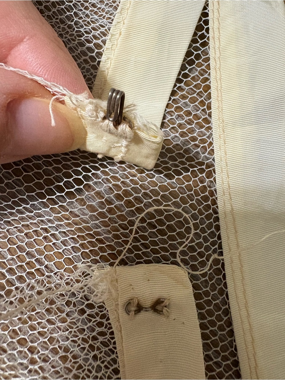 Vintage 1950s 1940s tulle Sheer Mesh full length ruffle petticoat underskirt - Picture 5 of 9